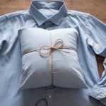 DIY : Fabriquer une housse de coussin avec une vieille chemise