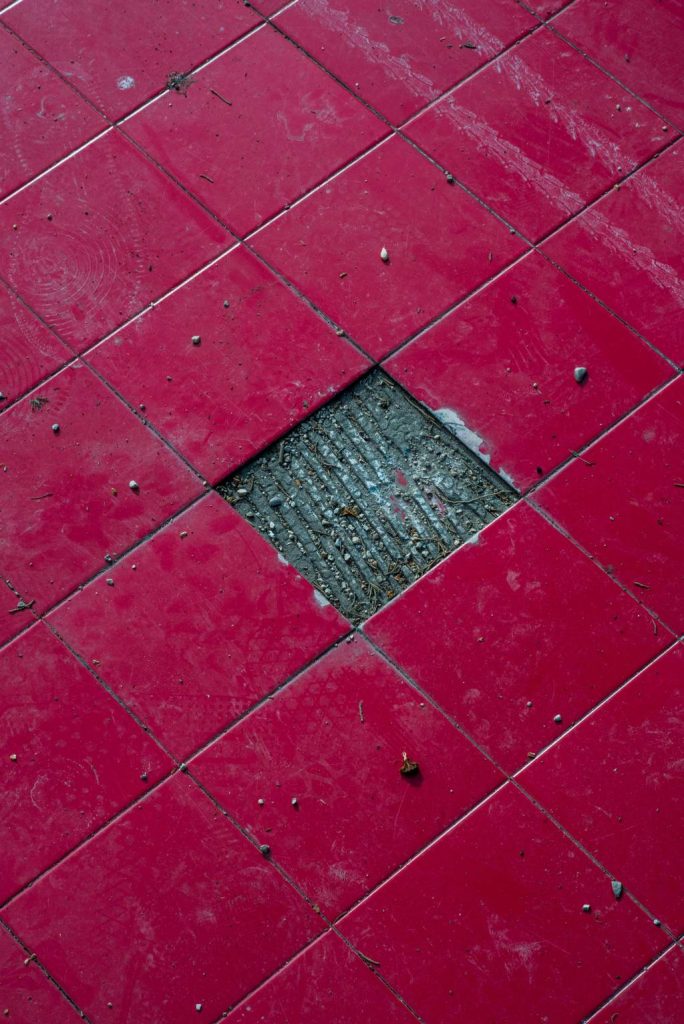 Préparer un carrelage pour poser des lames PVC clipsables